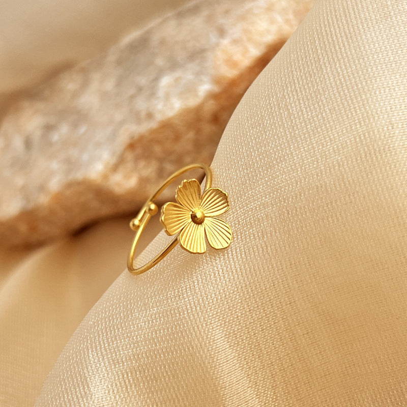 Vintage Stainless Steel Ring 18K Gold-plated Flowers