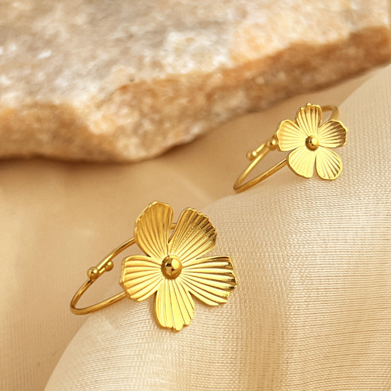 Vintage Stainless Steel Ring 18K Gold-plated Flowers
