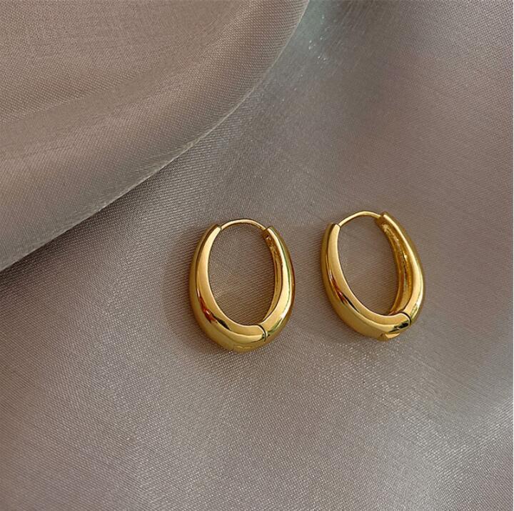 Vintage Graceful Geometric Stud Earrings