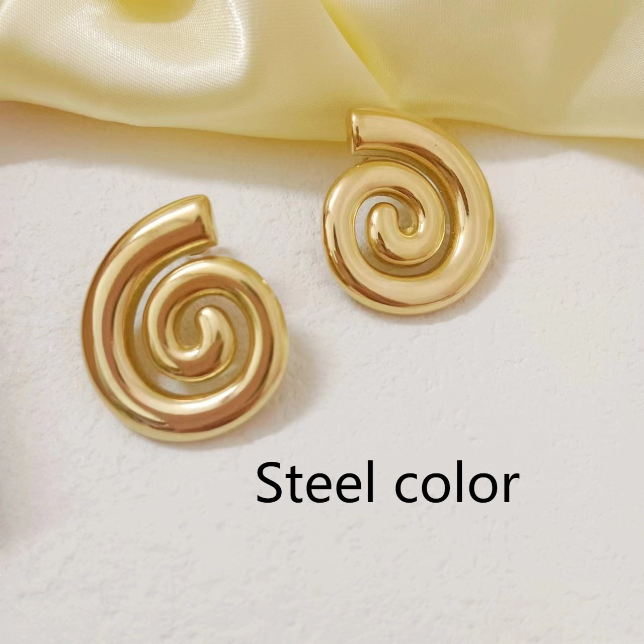 Stainless Steel Rotating Thread Earrings 18K Gold