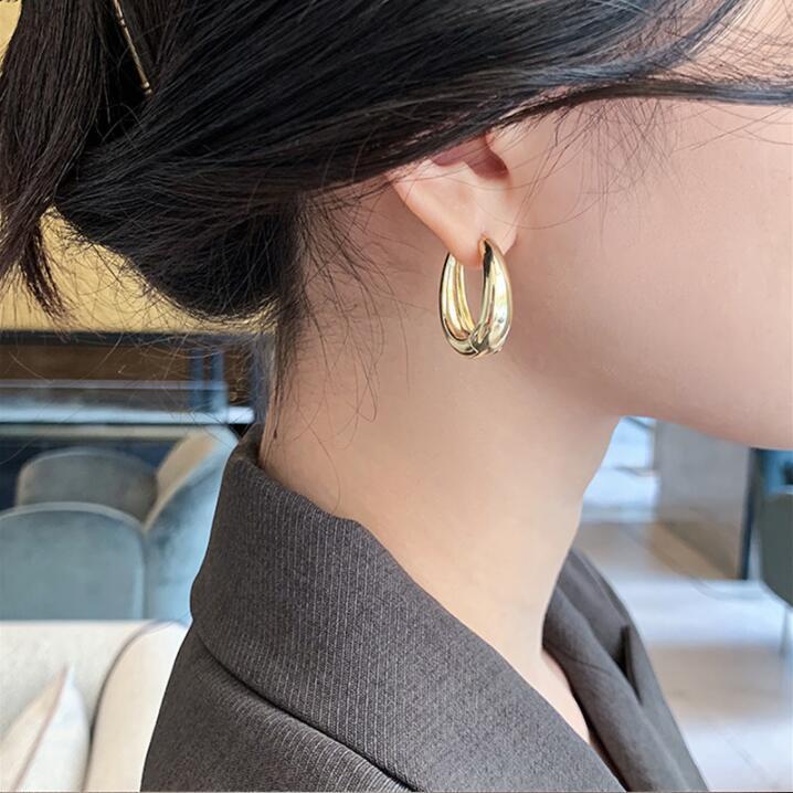 Vintage Graceful Geometric Stud Earrings