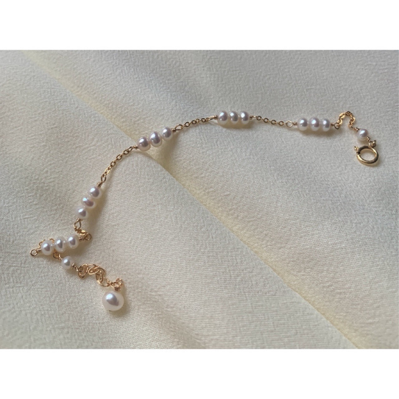Aurora Natural Freshwater Pearl Silver Plated 18 Gold Bracelet