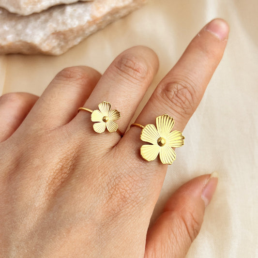 Vintage Stainless Steel Ring 18K Gold-plated Flowers