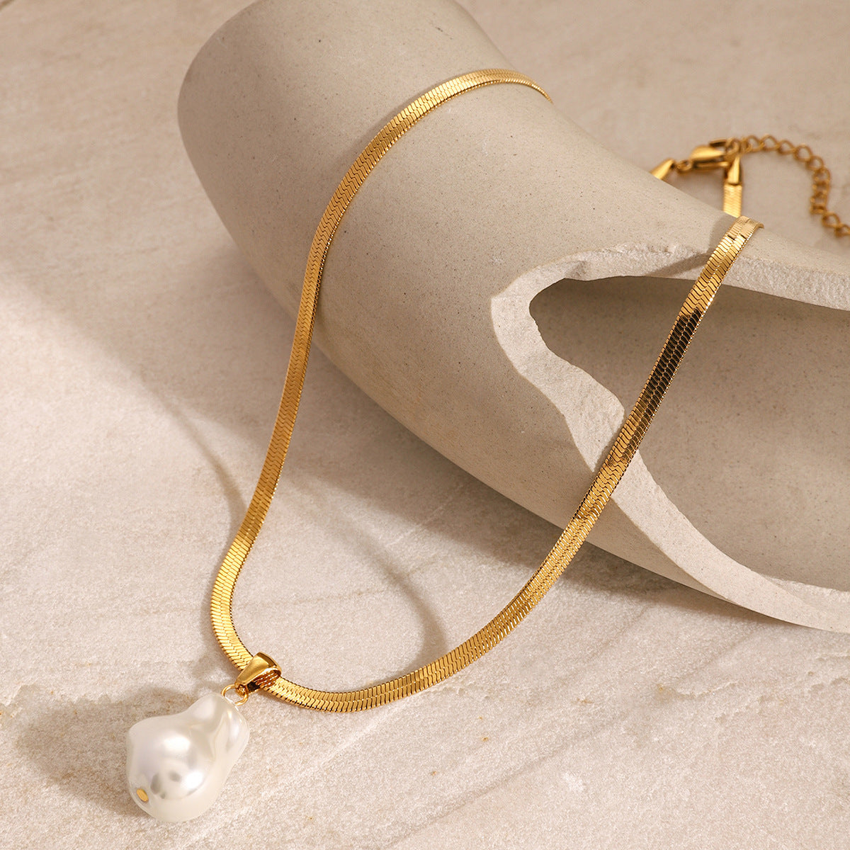 Stainless Steel 18k Gold Irregular Pearl Necklace